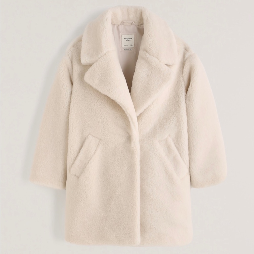 $1️⃣4️⃣5️⃣ Abercrombie & Fitch Oversize Teddy Coat